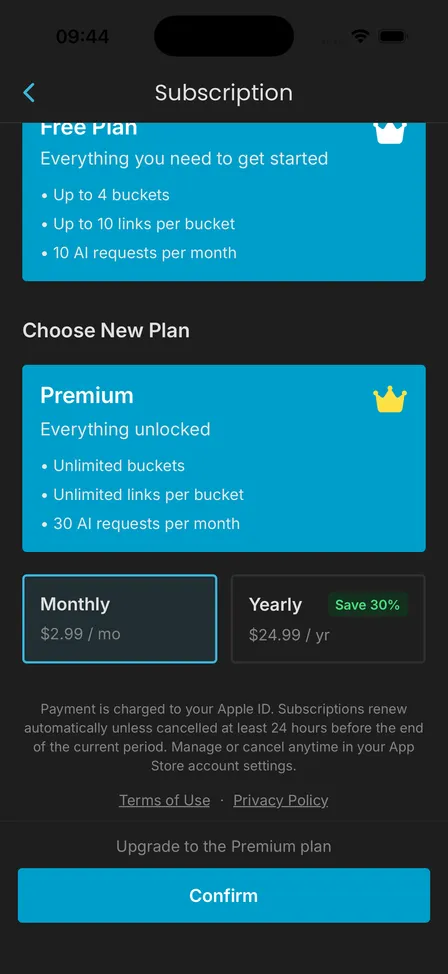 Subscription screen comparing the Free and Premium plans, with the Monthly and Yearly prices and the Confirm button